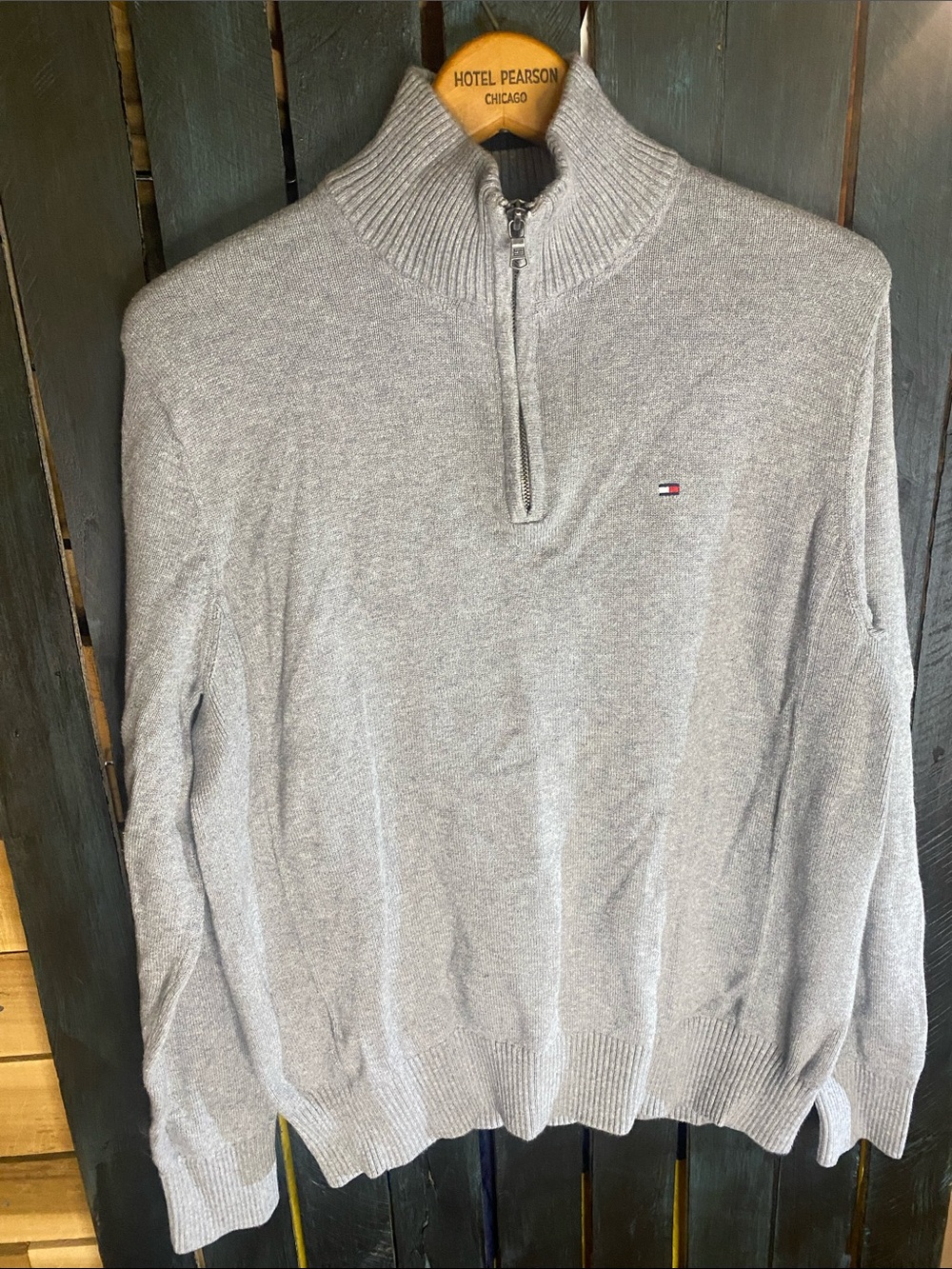 Tommy Hilfiger Light Gray quarter Zip Men's Sweater size medium cotton